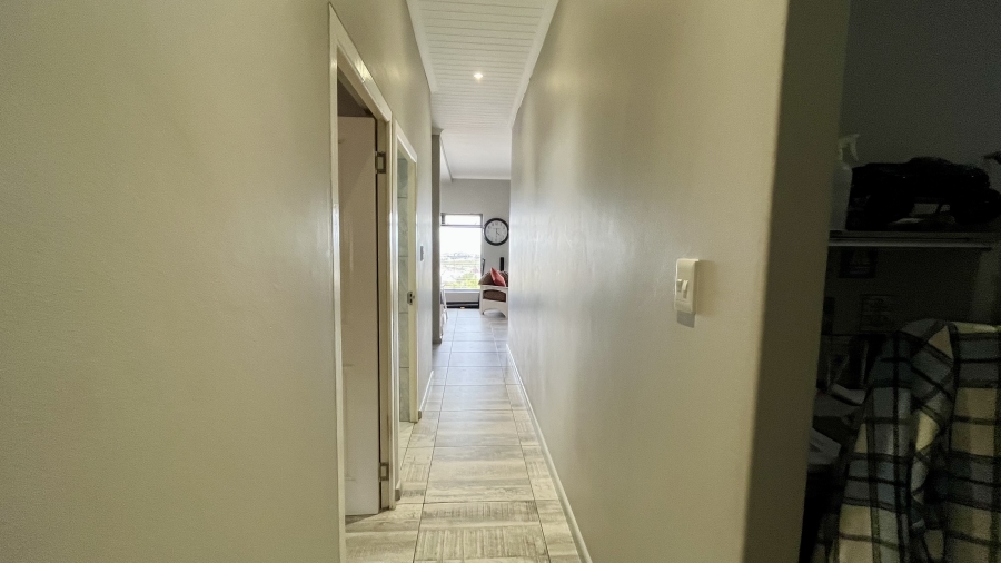 2 Bedroom Property for Sale in Hoogland Western Cape